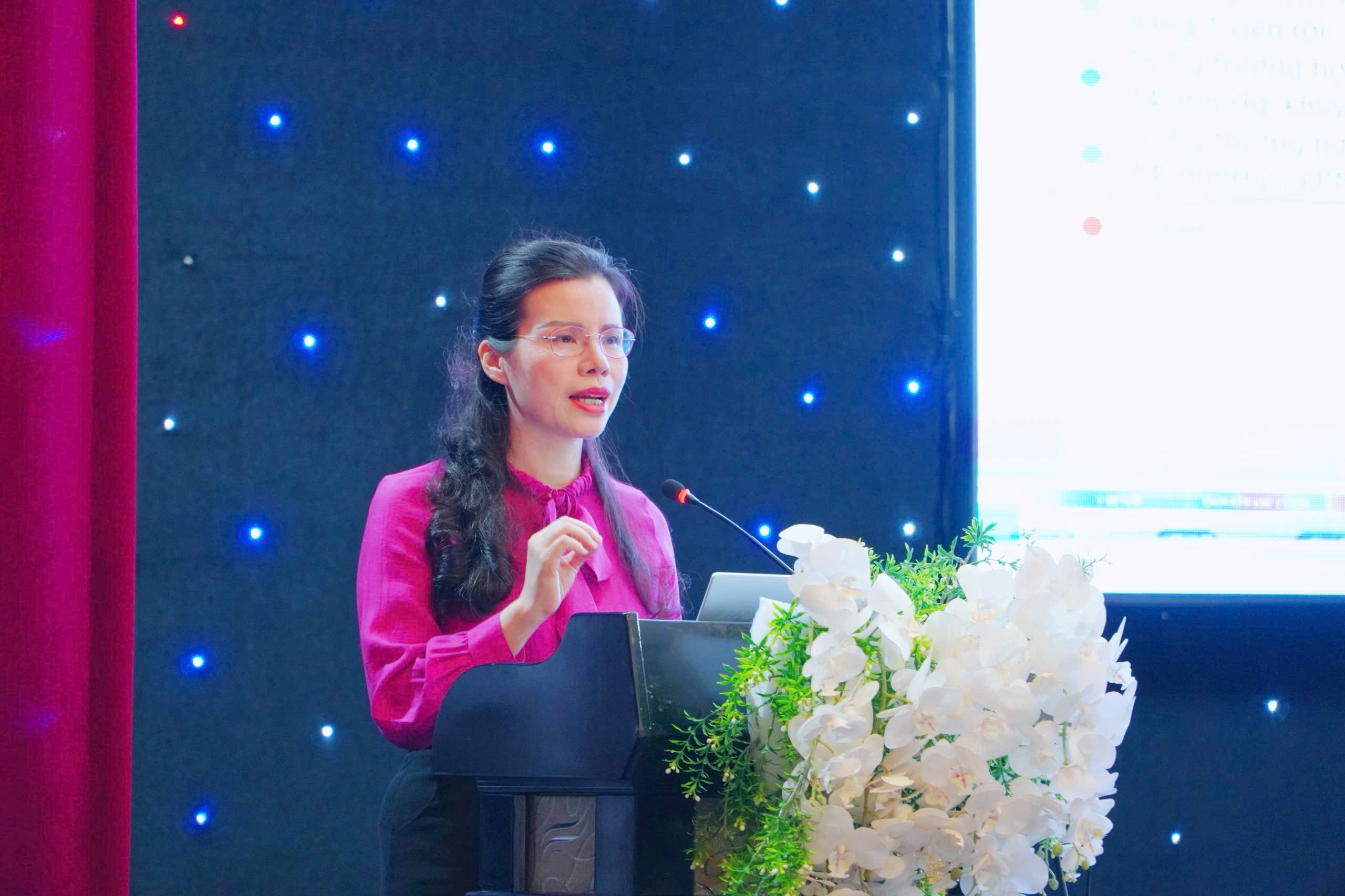 PGS.TS.BS Lưu Thị Bình phát biểu khai mạc hội thảo