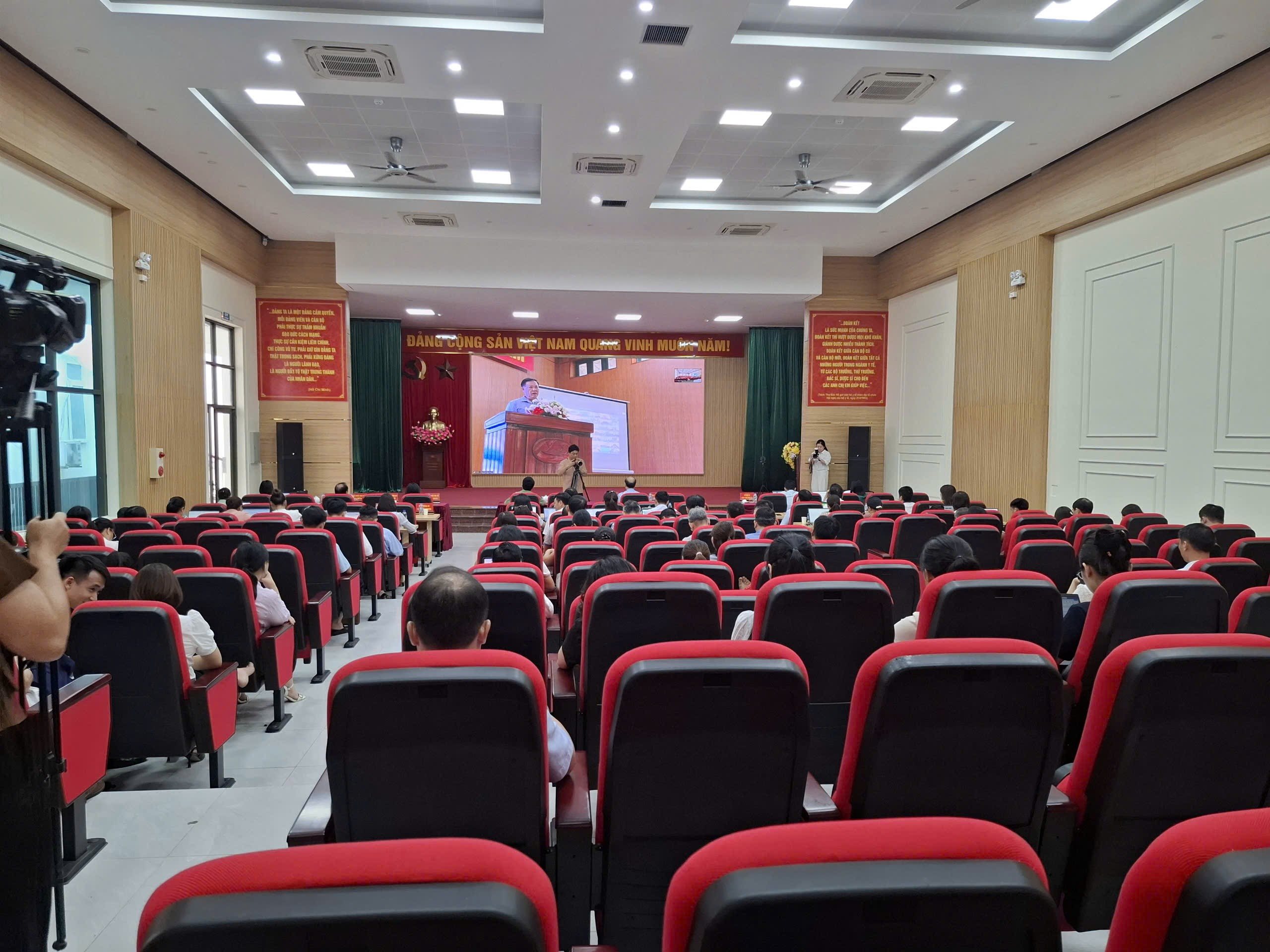 Toàn cảnh điểm cầu tại Sở Y tế