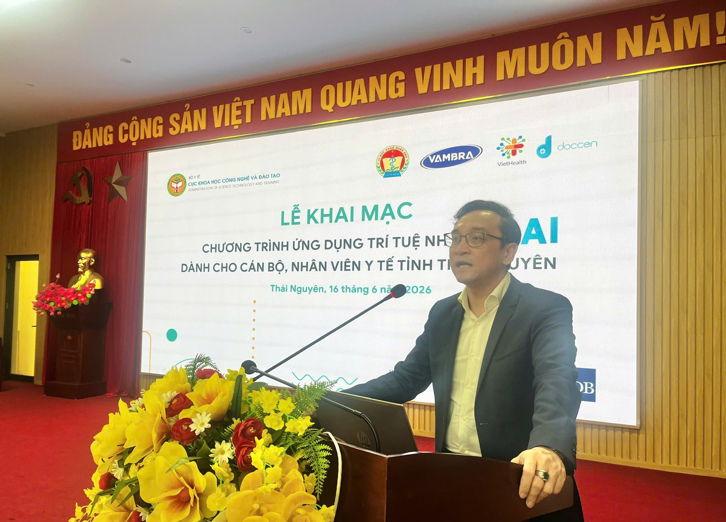 Ông Nguyễn Ngọc Huân, Chủ tịch Hội Nghiên cứu và Ứng dụng Công nghệ Y - Sinh Việt Nam phát biểu