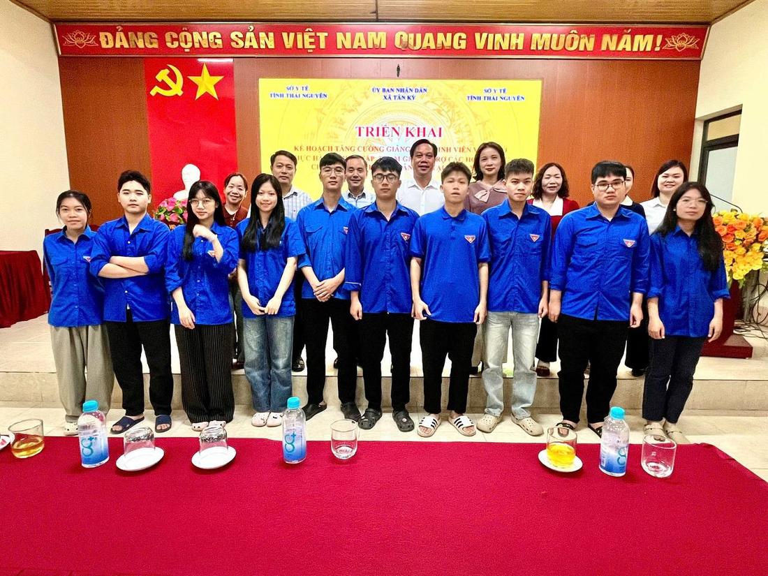 Triển khai kế hoạch tăng cường giảng viên, sinh viên về cơ sở tại Xã Tân Kỳ
